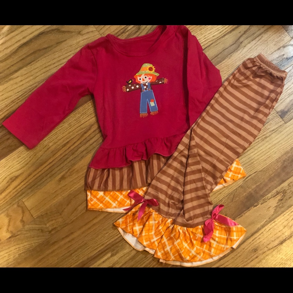 Scarecrow Ruffle Outfit